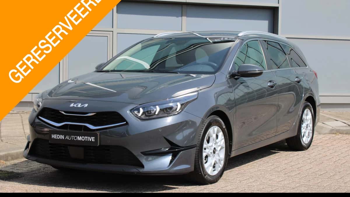 Kia Ceed Sportswagon (2024) — foto 1