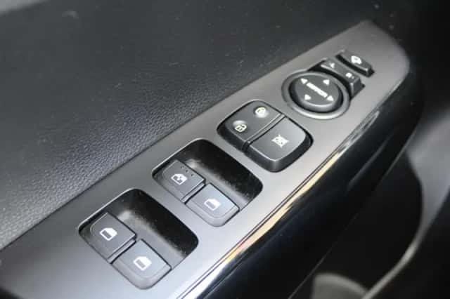 Kia Picanto (2021) thumbnail 15