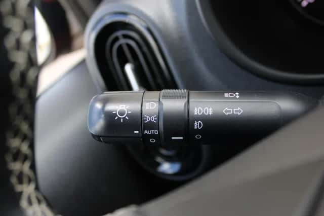 Kia Picanto (2021) thumbnail 17