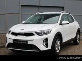 Kia Stonic (2021) thumbnail 1