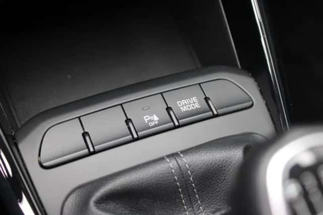 Kia Stonic (2021) thumbnail 14