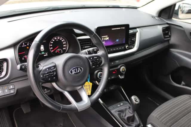 Kia Stonic (2021) thumbnail 18
