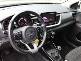 Kia Stonic (2021) thumbnail 18
