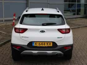 Kia Stonic (2021) thumbnail 23