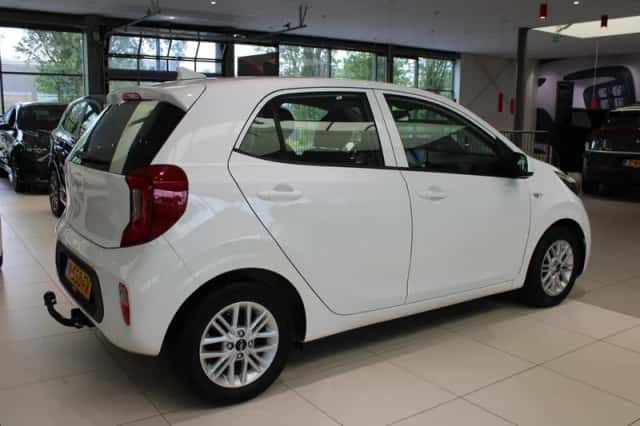 Kia Picanto (2021) thumbnail 4