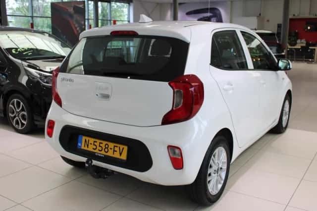 Kia Picanto (2021) thumbnail 5
