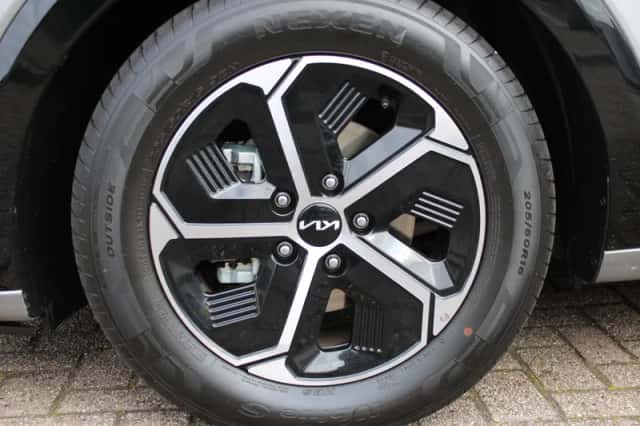 Kia Niro (2025) thumbnail 6