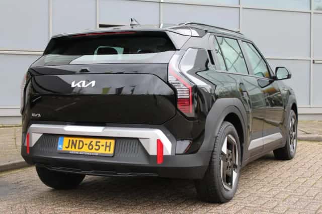 Kia EV3 (2025) thumbnail 2