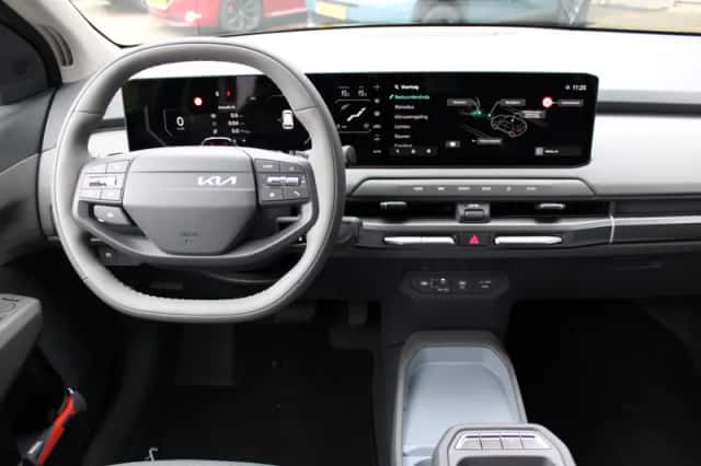 Kia EV3 (2025) thumbnail 3