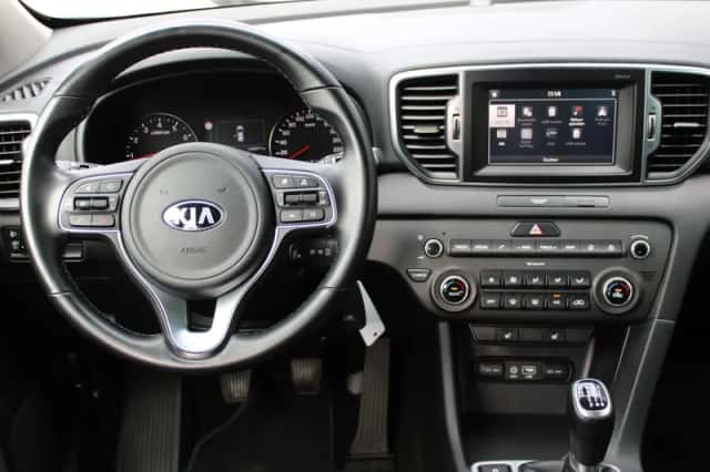 Kia Sportage (2018) thumbnail 3