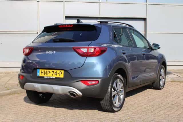 Kia Stonic (2025) thumbnail 2
