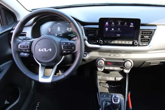 Kia Stonic (2025) thumbnail 3