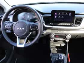 Kia Stonic (2025) thumbnail 3