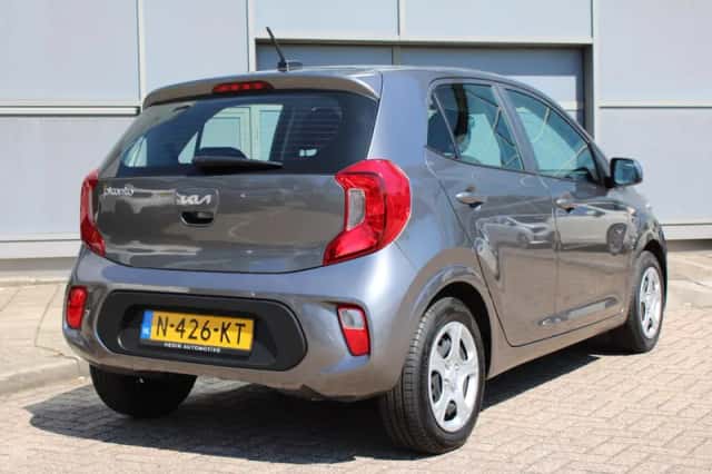 Kia Picanto (2021) thumbnail 2