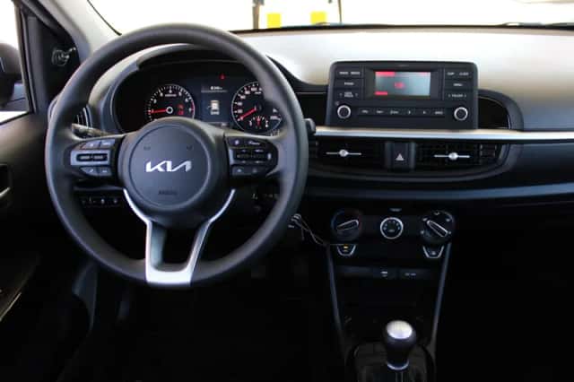 Kia Picanto (2021) thumbnail 3