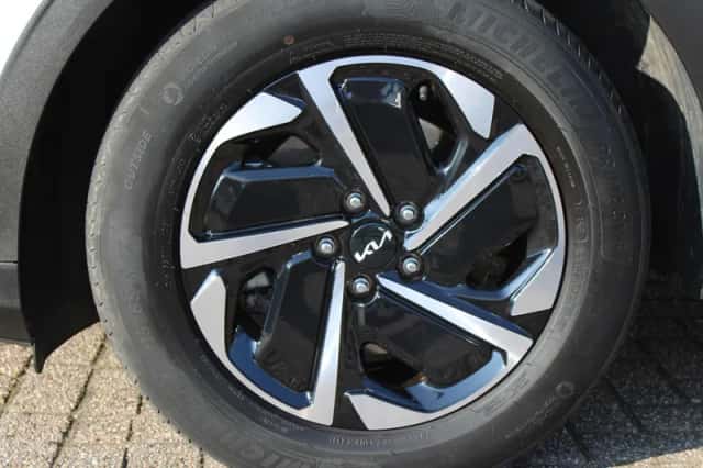Kia Sportage (2023) thumbnail 5
