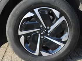 Kia Sportage (2023) thumbnail 5