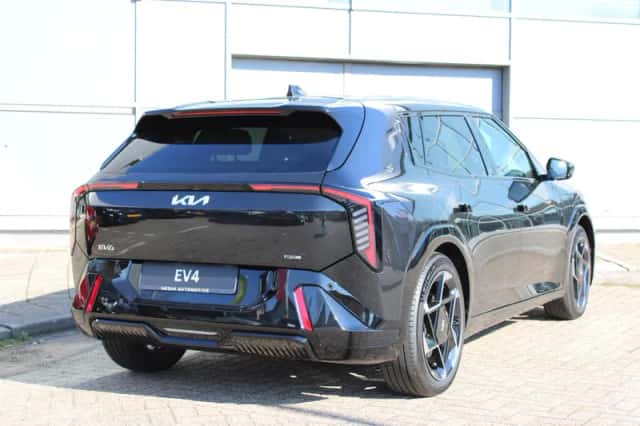 Kia EV4 (2026) thumbnail 2