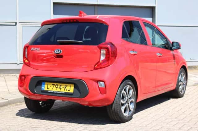 Kia Picanto (2021) thumbnail 2