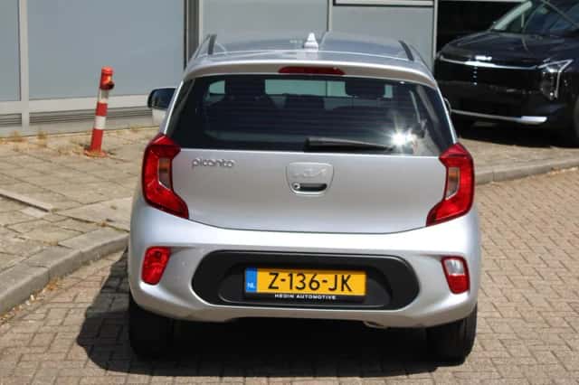Kia Picanto (2024) thumbnail 23