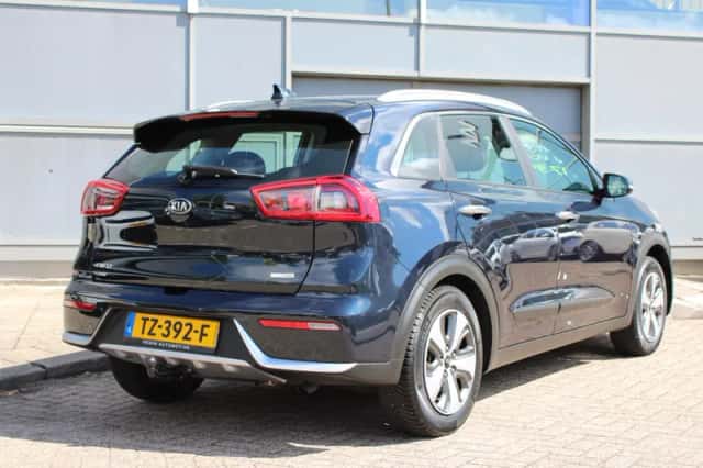 Kia Niro (2018) thumbnail 2
