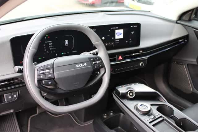 Kia EV6 (2025) thumbnail 16