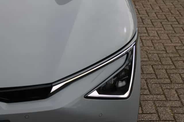 Kia EV6 (2025) thumbnail 5