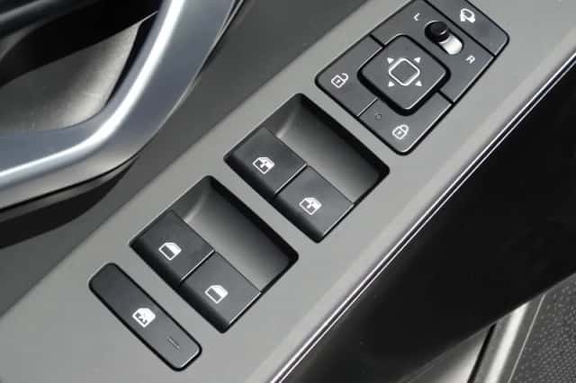 Kia Niro (2025) thumbnail 11