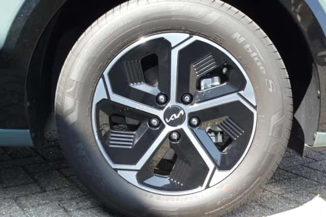 Kia Niro (2025) thumbnail 15
