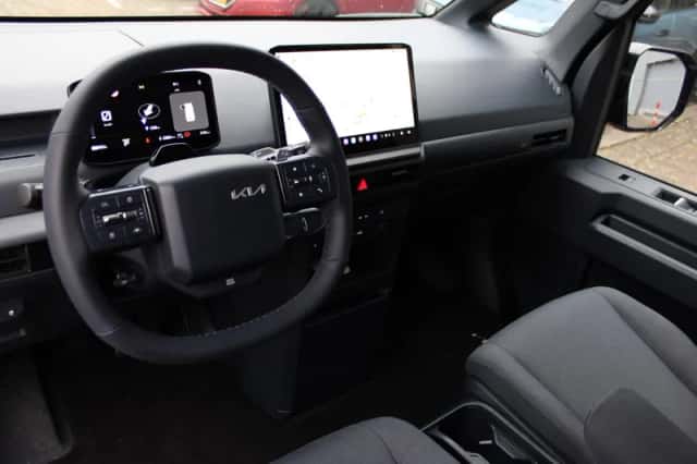 Kia PV5 (2025) thumbnail 3