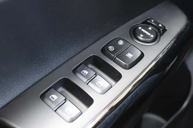 Kia Picanto (2023) thumbnail 16