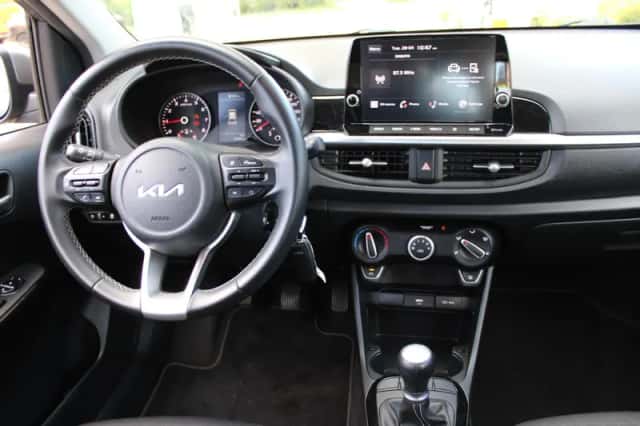 Kia Picanto (2023) thumbnail 3
