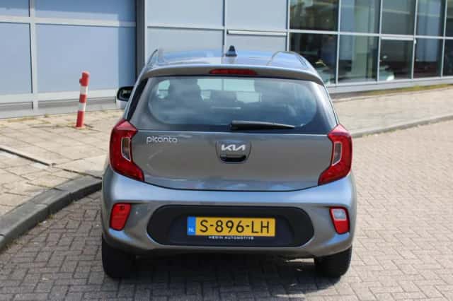 Kia Picanto (2023) thumbnail 23