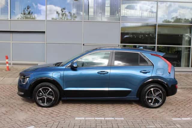 Kia Niro (2023) thumbnail 5