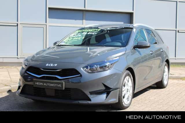 Kia Ceed Sportswagon (2022) thumbnail 1