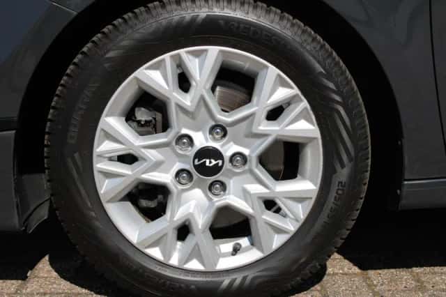 Kia Ceed Sportswagon (2022) thumbnail 8