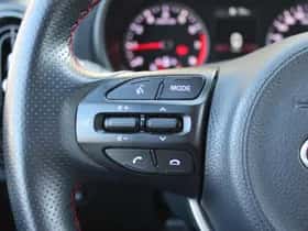 Kia Picanto (2021) thumbnail 17