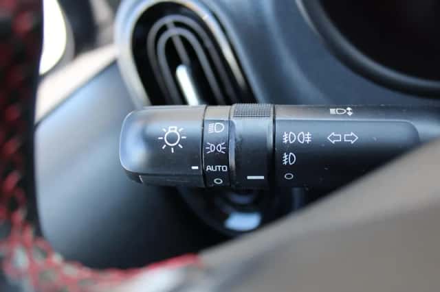 Kia Picanto (2021) thumbnail 18