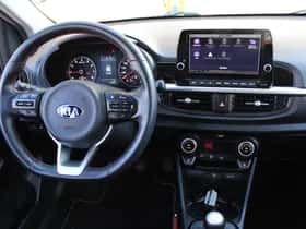 Kia Picanto (2021) thumbnail 3