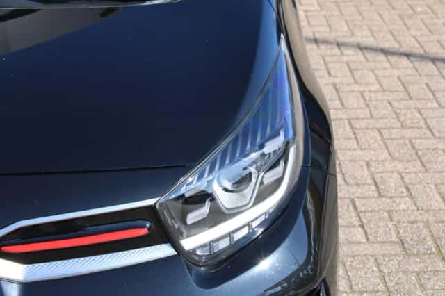 Kia Picanto (2021) thumbnail 5