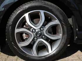 Kia Picanto (2021) thumbnail 6
