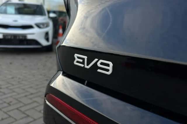 Kia EV9 (2025) thumbnail 9