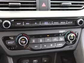 Kia Niro (2019) thumbnail 13