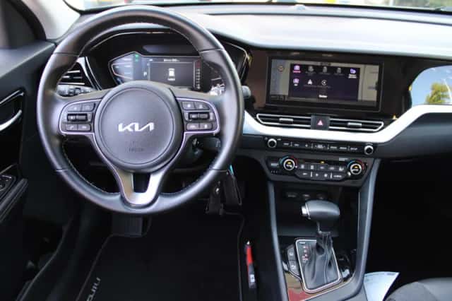 Kia Niro (2022) thumbnail 3