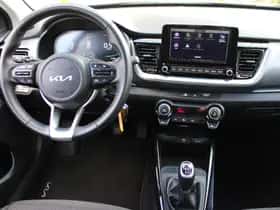 Kia Stonic (2024) thumbnail 3