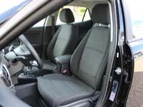 Kia Stonic (2024) thumbnail 4