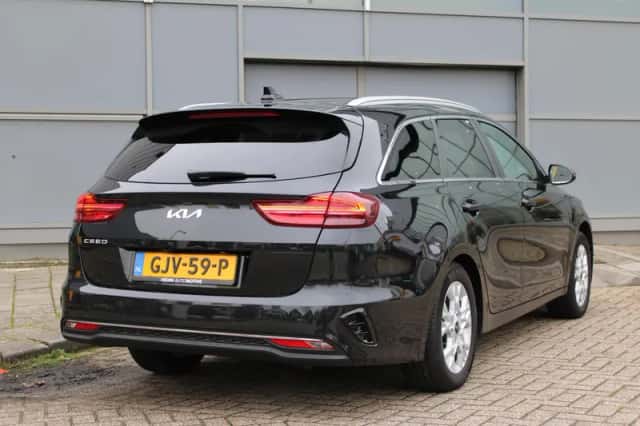 Kia Ceed Sportswagon (2024) thumbnail 2