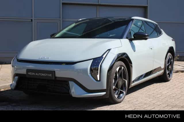 Kia EV4 (2025) thumbnail 1