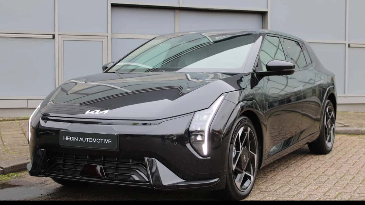 Kia EV4 (2025) — foto 1