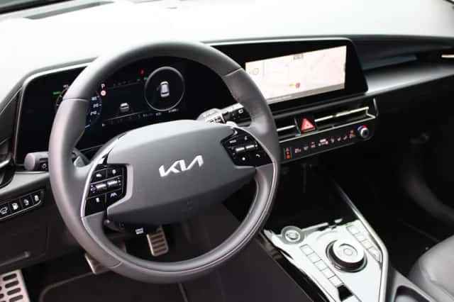 Kia Niro (2025) thumbnail 8